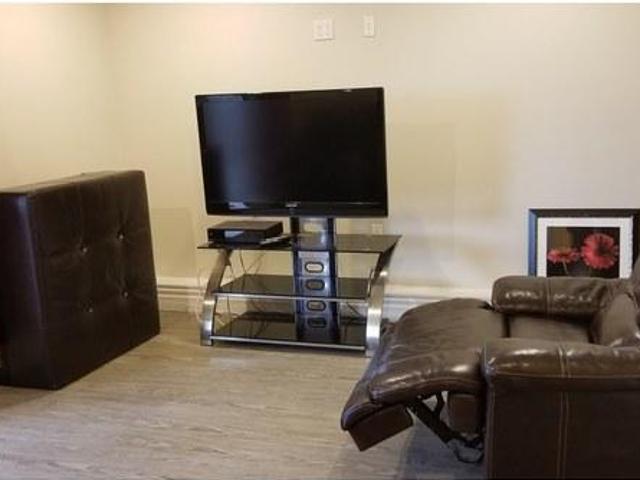 Apartment 2 Bedroom For Rent Surrey BC 1550 ES105003900