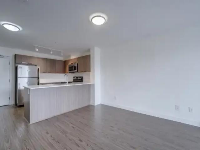 Apartment 2 Bedroom For Rent Surrey BC 2300 ES101986172