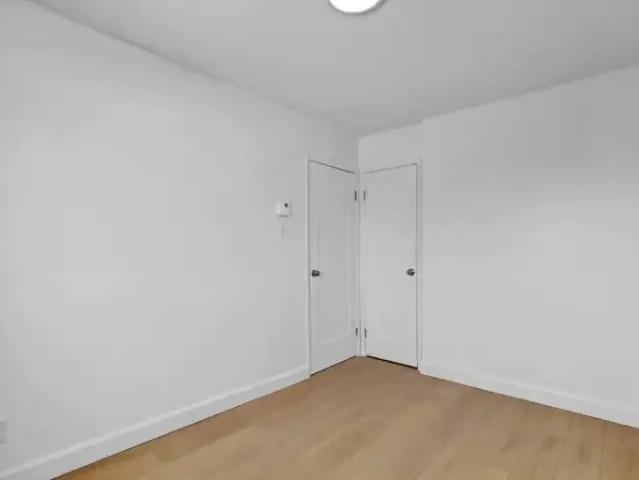 Apartment 2 Bedroom For Rent Saint QC 1375 ES103322356