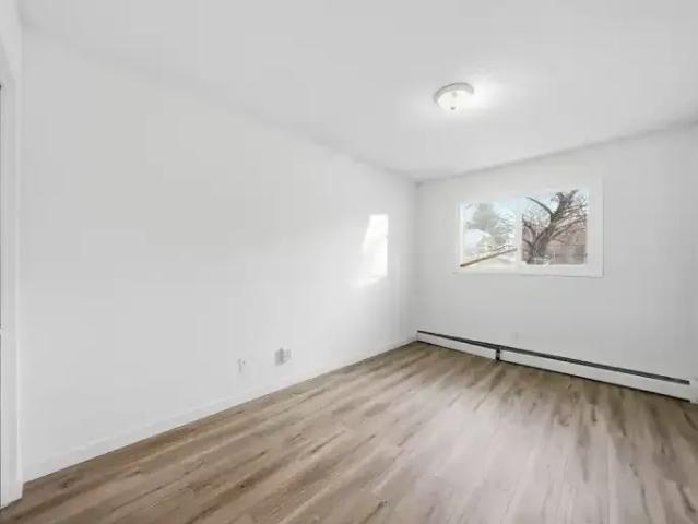 Apartment 2 Bedroom For Rent Saskatoon SK 1315 ES99673355