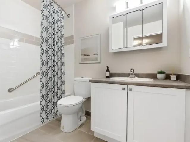 Apartment 2 Bedroom For Rent Sarnia ON 1559 ES96816525