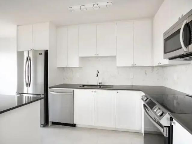 Apartment 2 Bedroom For Rent Thornhill ON 2269 ELS102811581