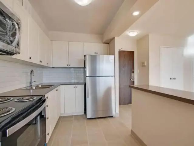 Apartment 2 Bedroom For Rent Toronto ON 2065 ES102844601