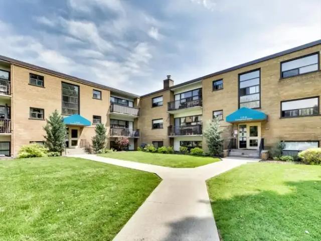 Apartment 2 Bedroom For Rent Toronto ON 2117 ES103957942