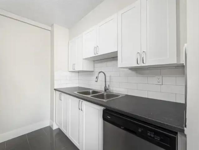 Apartment 2 Bedroom For Rent Toronto ON 2349 ES103424505