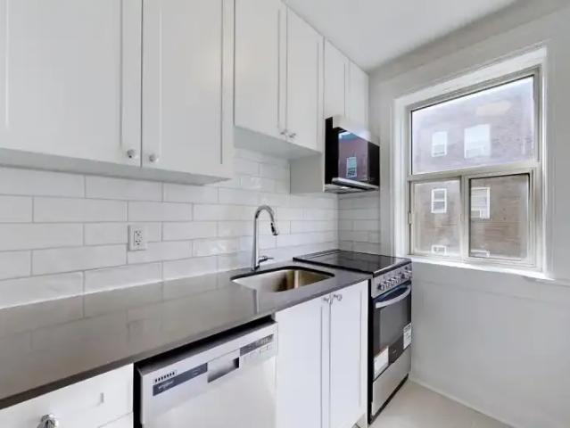 Apartment 2 Bedroom For Rent Toronto ON 2373 ES102845445