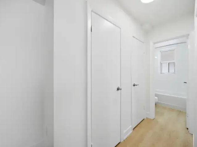 Apartment 2 Bedroom For Rent Toronto ON 2450 ES100380576