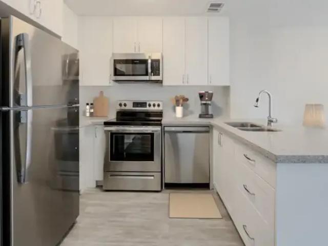 Apartment 2 Bedroom For Rent Toronto ON 2675 ES103090737