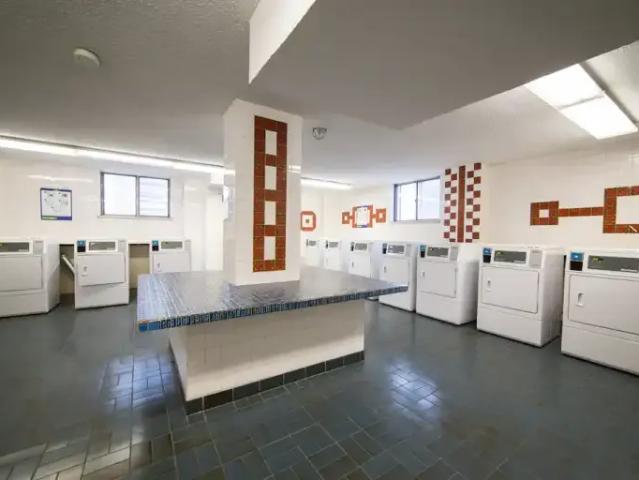 Apartment 2 Bedroom For Rent Toronto ON 2600 ELS98317414