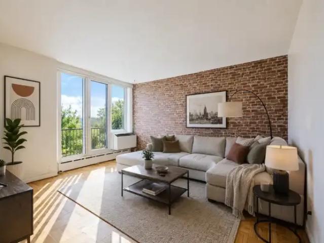 Apartment 2 Bedroom For Rent Toronto ON 2750 ES103011708