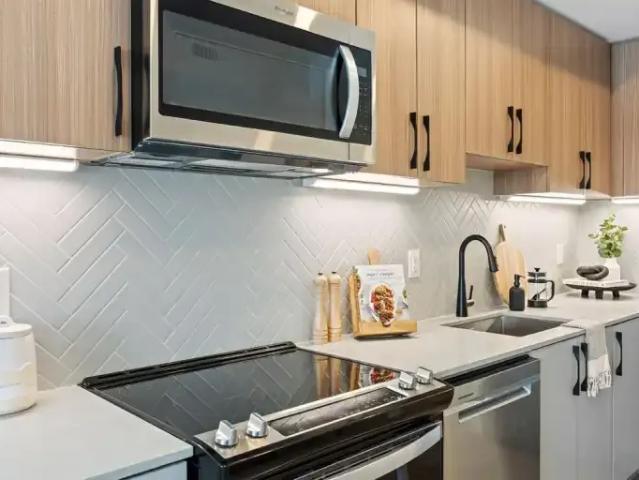 Apartment 2 Bedroom For Rent Toronto ON 3010 ES102883080