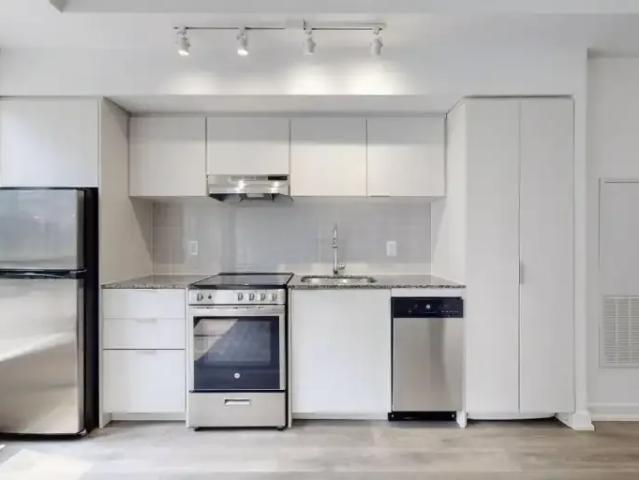 Apartment 2 Bedroom For Rent Toronto ON 3350 ES98703318