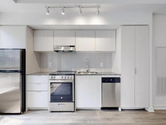 Apartment 2 Bedroom For Rent Toronto ON 4600 ES96248854