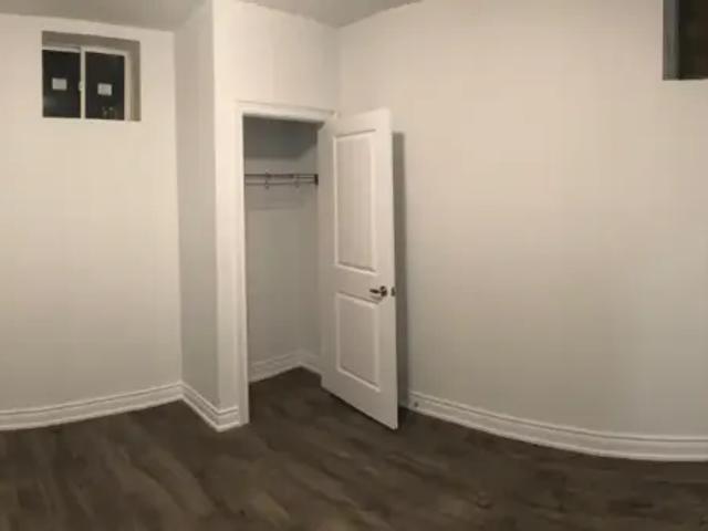 Apartment 2 Bedroom For Rent Vaughan ON 1850 ES101789964