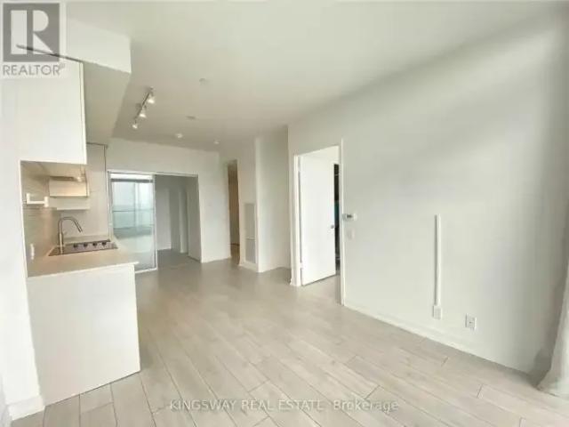 Apartment 2 Bedroom For Rent Vaughan ON 2200 ES103012059
