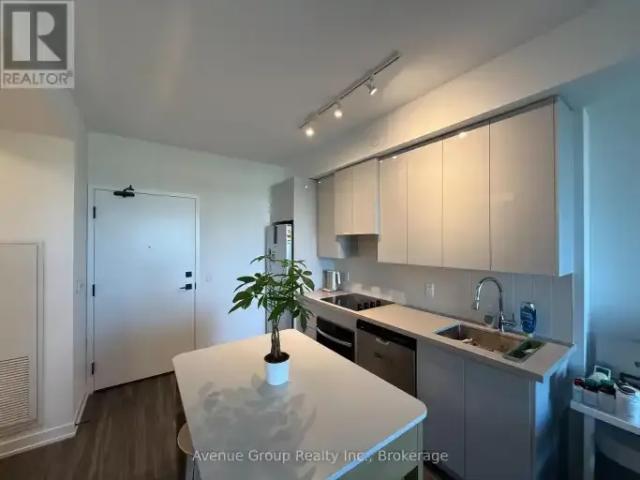 Apartment 2 Bedroom For Rent Vaughan ON 2200 ES105023374