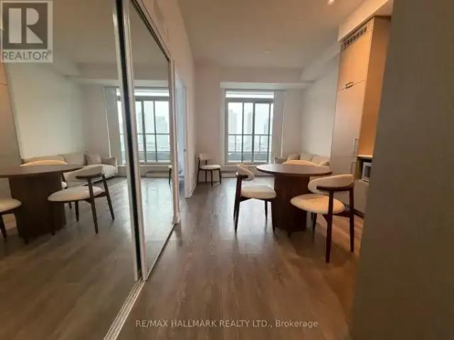 Apartment 2 Bedroom For Rent Vaughan ON 2200 ES105119011