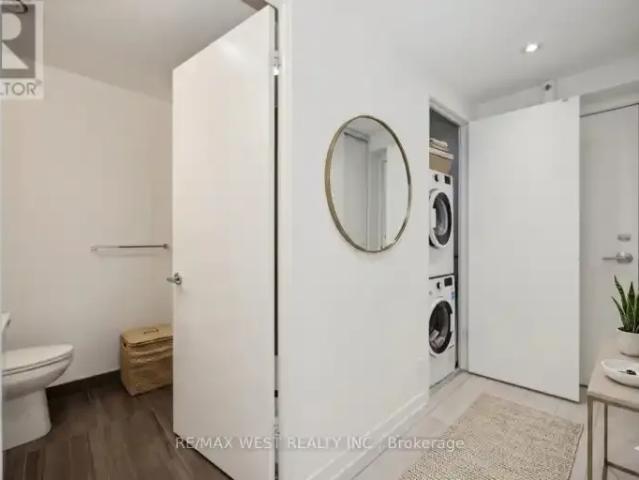 Apartment 2 Bedroom For Rent Vaughan ON 2350 ELS102243217