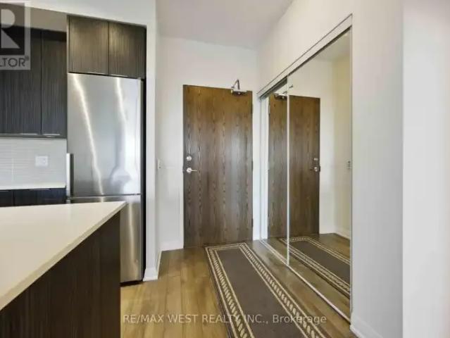 Apartment 2 Bedroom For Rent Vaughan ON 2300 ES103301368