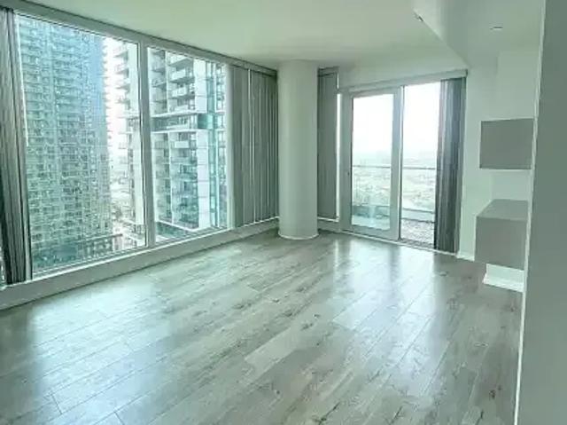 Apartment 2 Bedroom For Rent Vaughan ON 2750 ES104067119