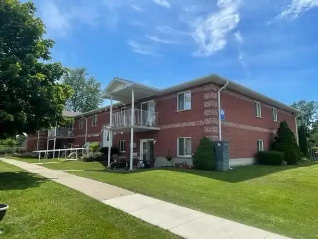 Apartment 2 Bedroom For Rent Wallaceburg ON 1695 ES97051641