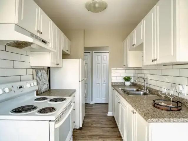 Apartment 2 Bedroom For Rent Waterloo ON 1995 ELS99409811