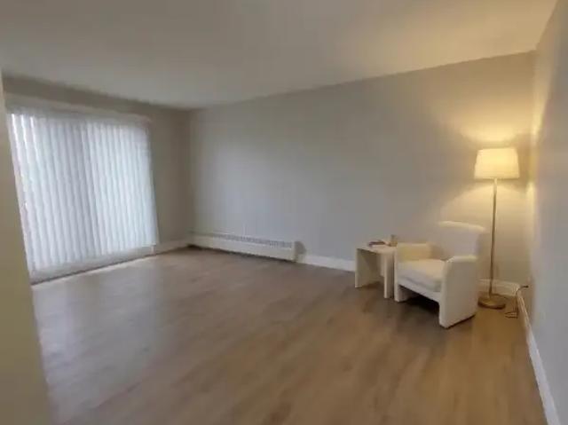 Apartment 2 Bedroom For Rent Waterloo ON 1995 ES103839738