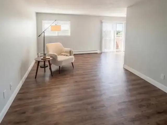 Apartment 2 Bedroom For Rent Waterloo ON 1995 ES104875885