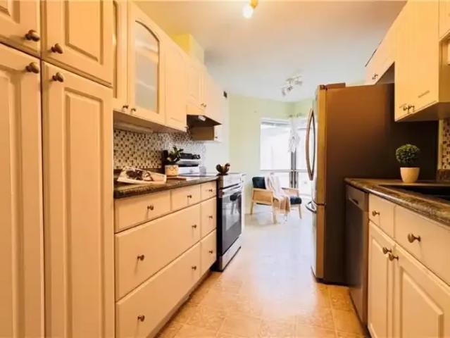 Apartment 2 Bedroom For Rent Waterloo ON 2500 ES103920673