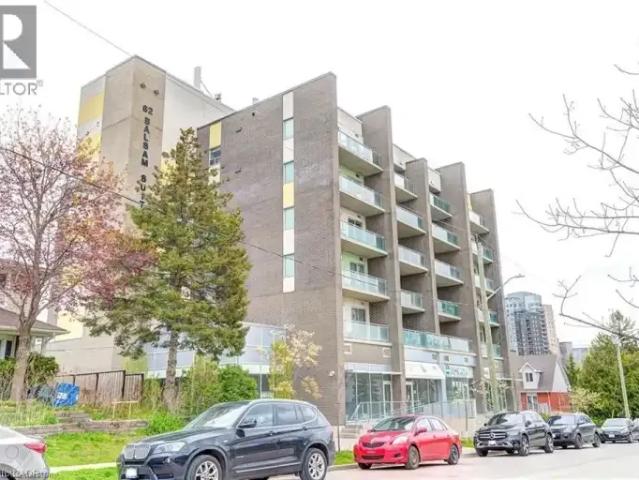 Apartment 2 Bedroom For Rent Waterloo ON 2000 ES100172296