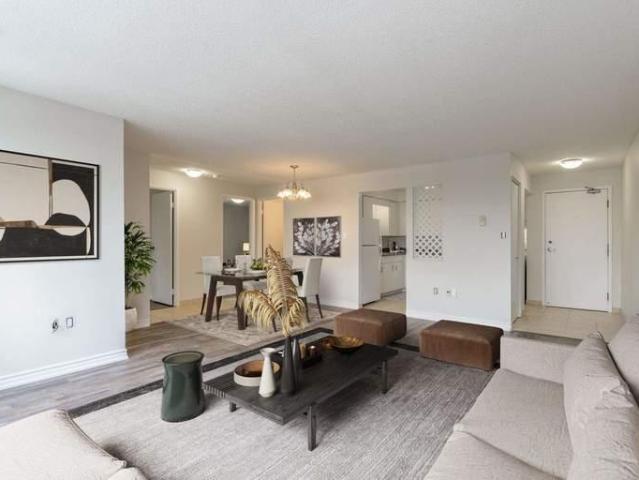 Apartment 2 Bedroom For Rent Waterloo ON 2099 ELS94552396
