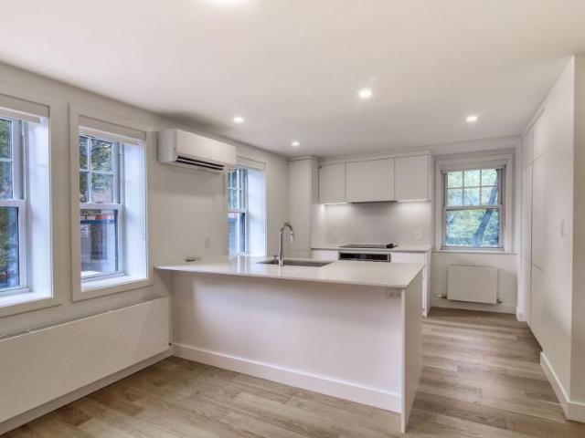 Apartment 2 Bedroom For Rent Westmount QC 3075 ES98313466