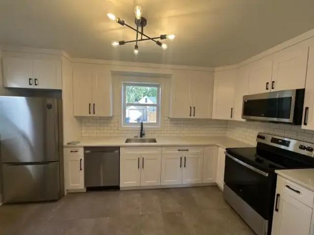 Apartment 2 Bedroom For Rent Winnipeg MB 1700 ES103243621