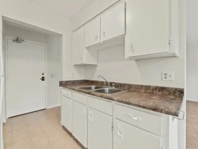 Apartment 2 Bedroom For Rent Windsor ON 1540 ELS102628961
