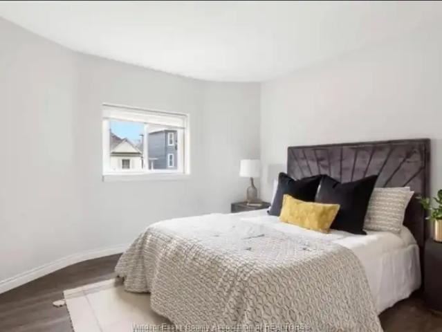 Apartment 2 Bedroom For Rent Windsor ON 1650 ES103012101