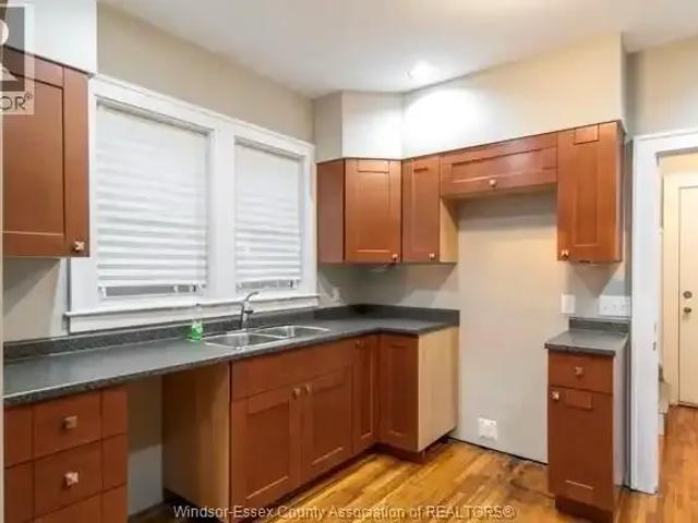 Apartment 2 Bedroom For Rent Windsor ON 1700 ELS102715546