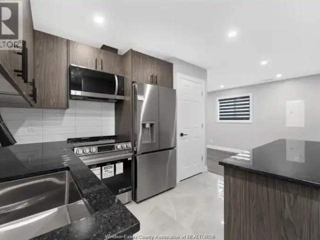 Apartment 2 Bedroom For Rent Windsor ON 1800 ELS101878242