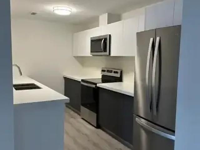 Apartment 2 Bedroom For Rent Windsor ON 2050 ES103012097