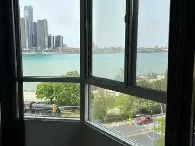 Apartment 2 Bedroom For Rent Windsor ON 2100 ELS101789938