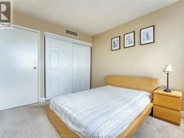 Apartment 2 Bedroom For Rent Windsor ON 2100 ELS101878608