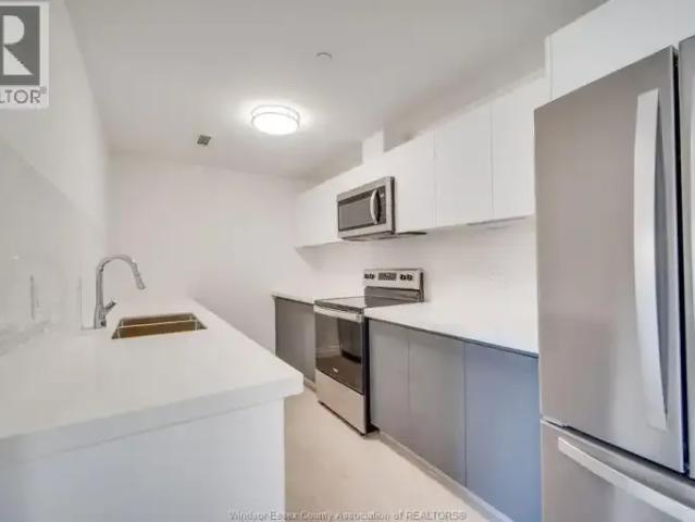 Apartment 2 Bedroom For Rent Windsor ON 2100 ELS102701667