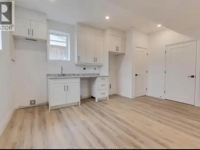 Apartment 2 Bedroom For Rent Windsor ON 2100 ES102306814