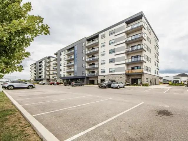 Apartment 2 Bedroom For Rent Windsor ON 2395 ES101948195