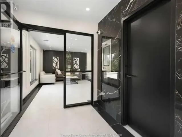 Apartment 2 Bedroom For Rent Windsor ON 2450 ES103380119