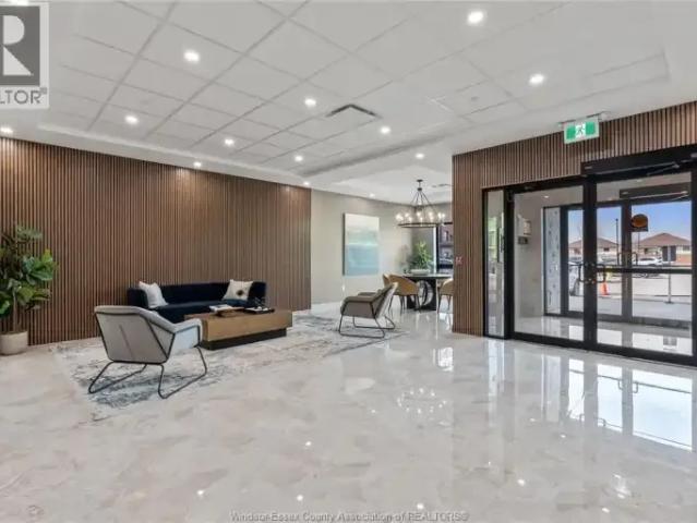 Apartment 2 Bedroom For Rent Windsor ON 2425 ELS101878611