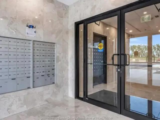 Apartment 2 Bedroom For Rent Windsor ON 2550 ELS101878610