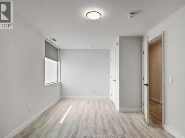Apartment 2 Bedroom For Rent Windsor ON 2710 ELS100527563
