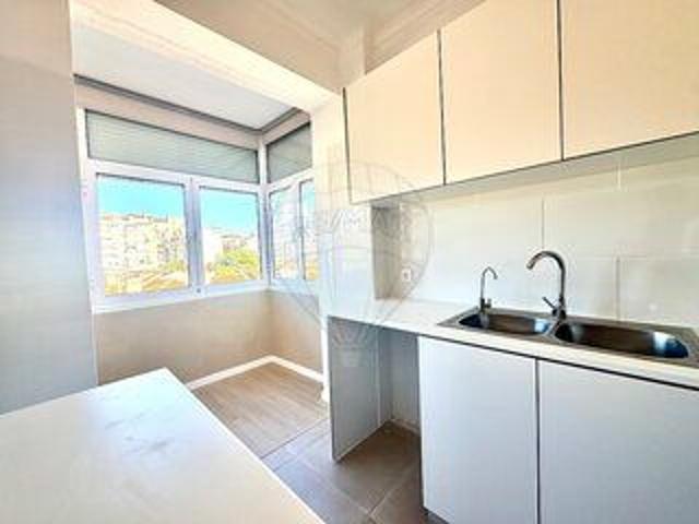 Apartment 2 bedrooms for rent São Domingos de Benfica Lisboa