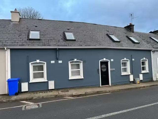 Apartment 2, Fountain Apartments, Ballina, Co. Tipperary is fo.