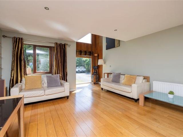 Apartment 2, Hollybank Court, Drumcondra, Dublin 9, D09 PD30